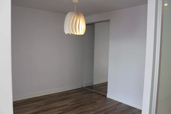 Toronto C01, ON M6J 1J1,106 Dovercourt RD W #209