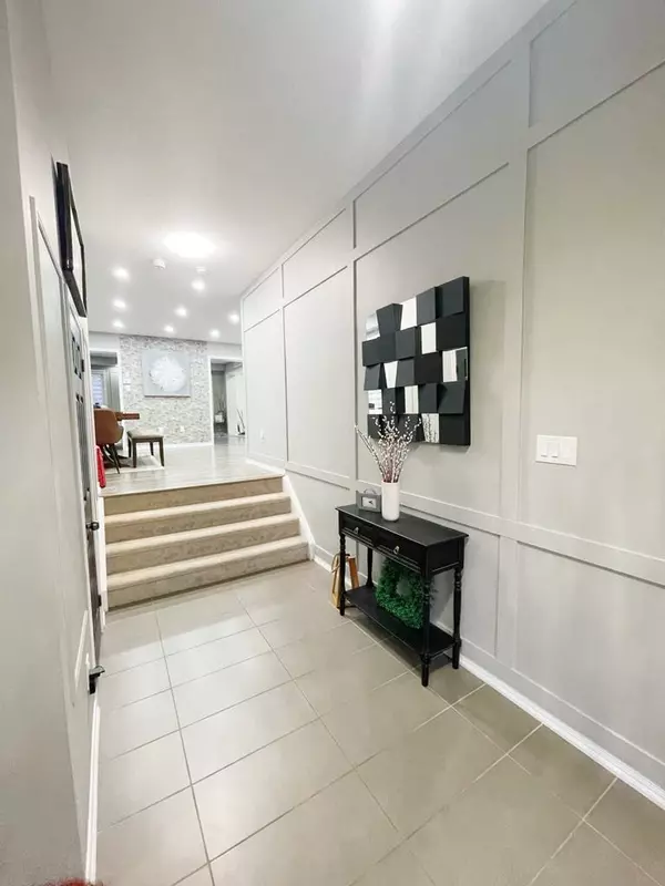 Niagara Falls, ON L2H 0N3,7850 Butternut BLVD