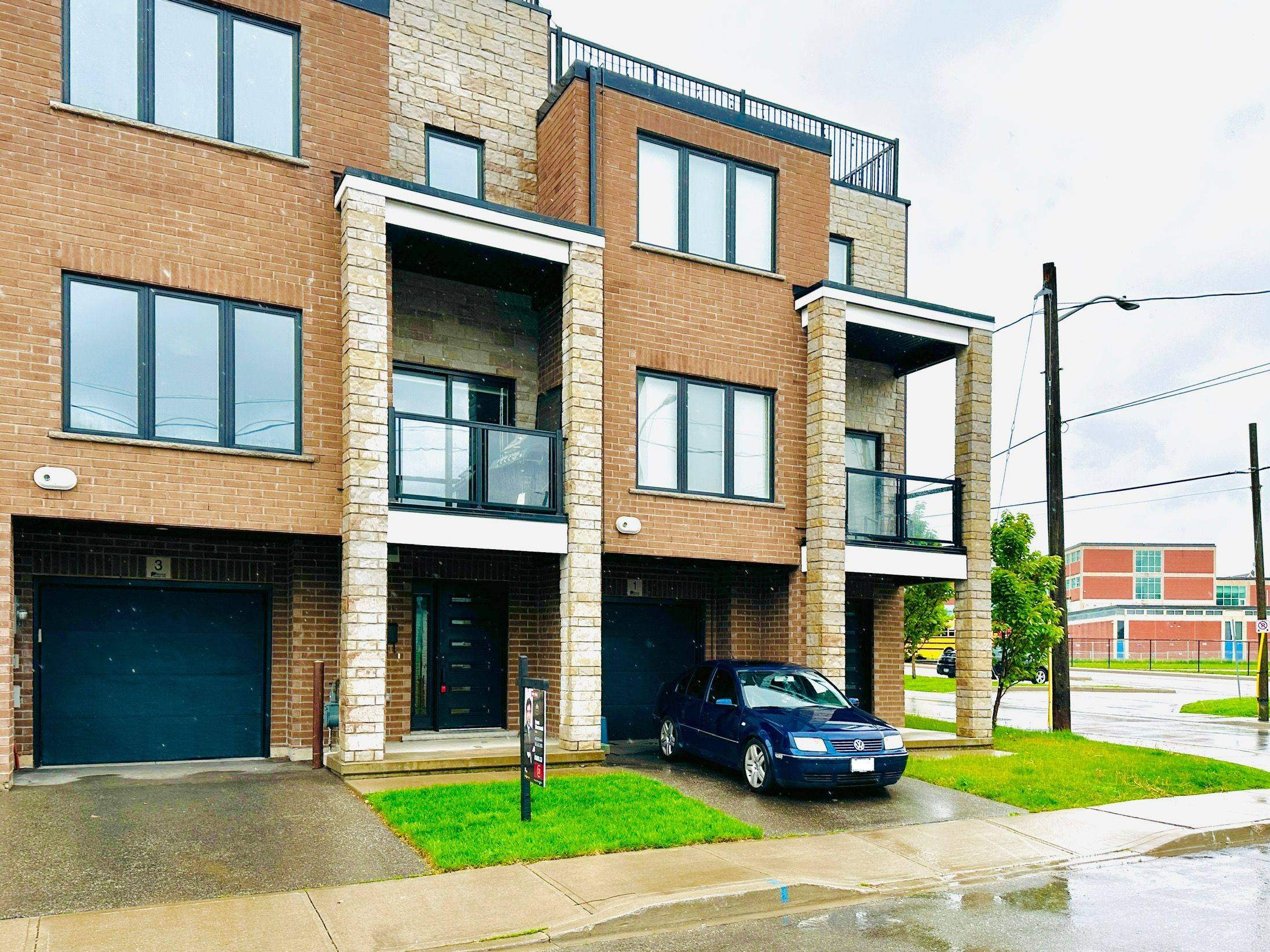 Brantford, ON N3T 4M4,3 SPRING ST