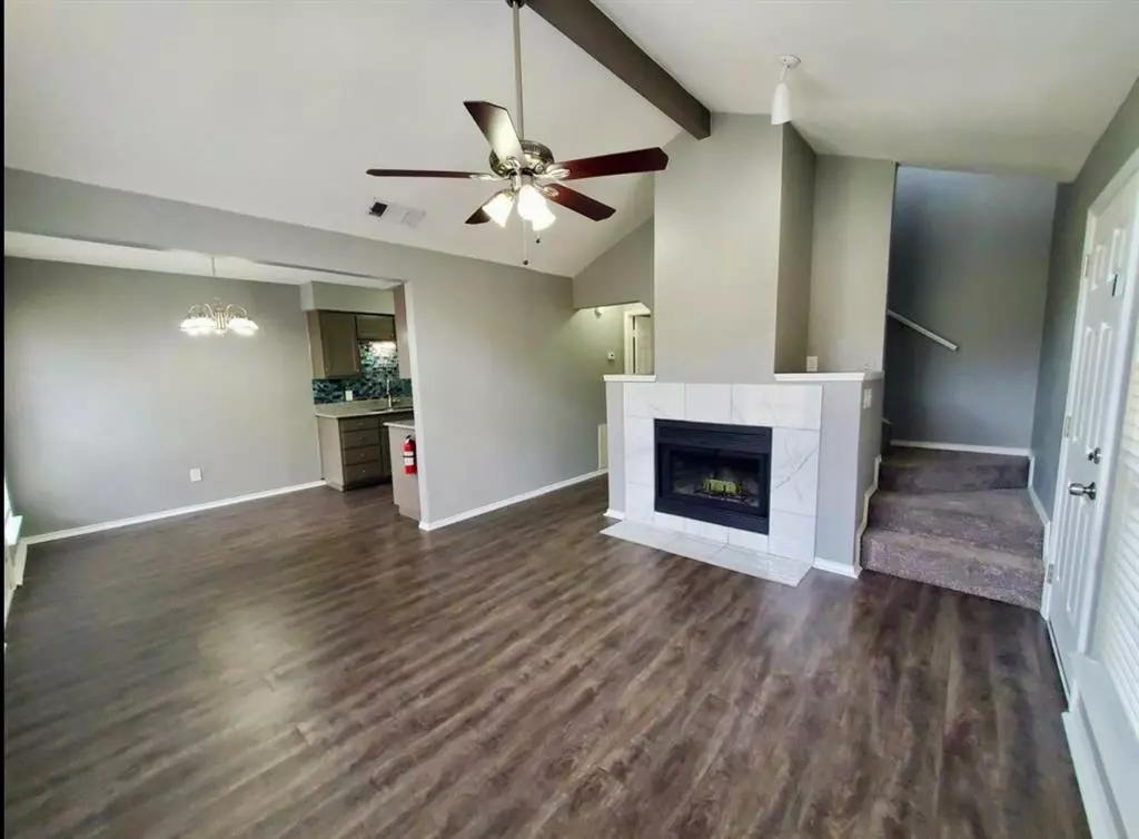 Kennedale, TX 76060,119 Peachtree Court #B