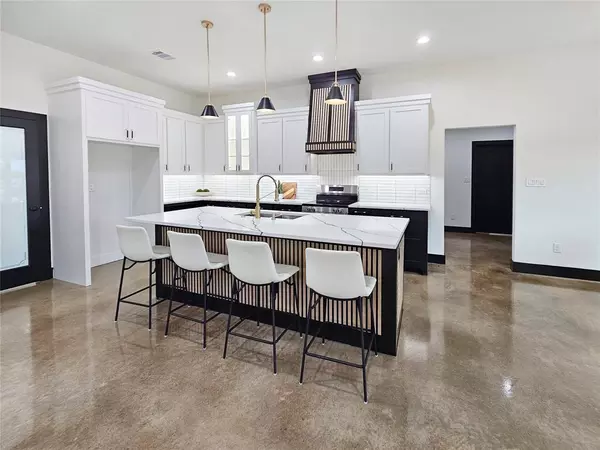 Mabank, TX 75147,35857 FM 47