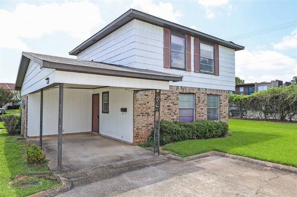 102 Carriage Square Drive, Bossier City, LA 71112
