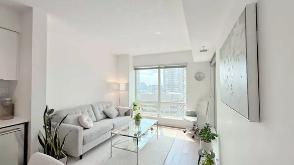 Calgary, AB T2P 1J3,930 6 AVE SW #1909