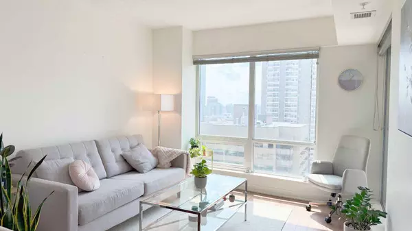 Calgary, AB T2P 1J3,930 6 AVE SW #1909