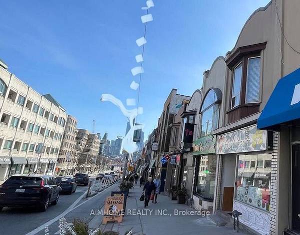 Toronto C02, ON M4T 1W5,1280 Yonge ST