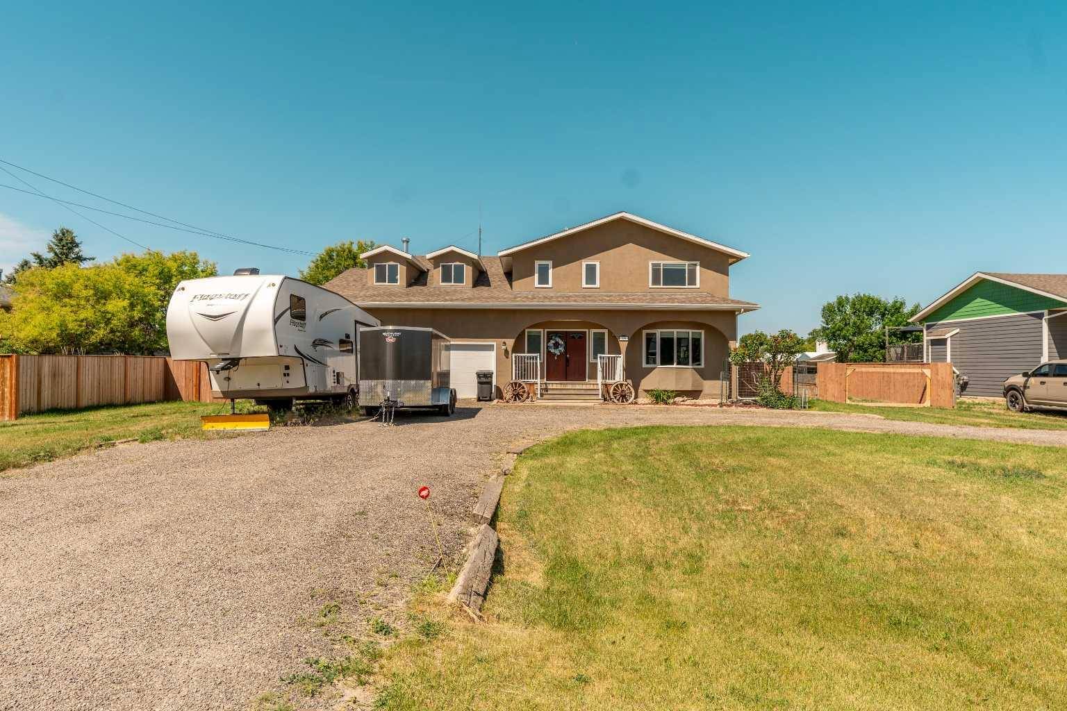 228 Centre ST, Magrath, AB T0K 1J0