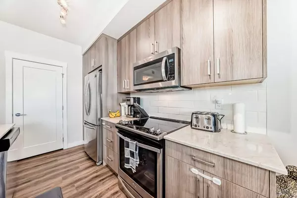 Calgary, AB T3M 3A8,200 Auburn Meadows Common SE #313