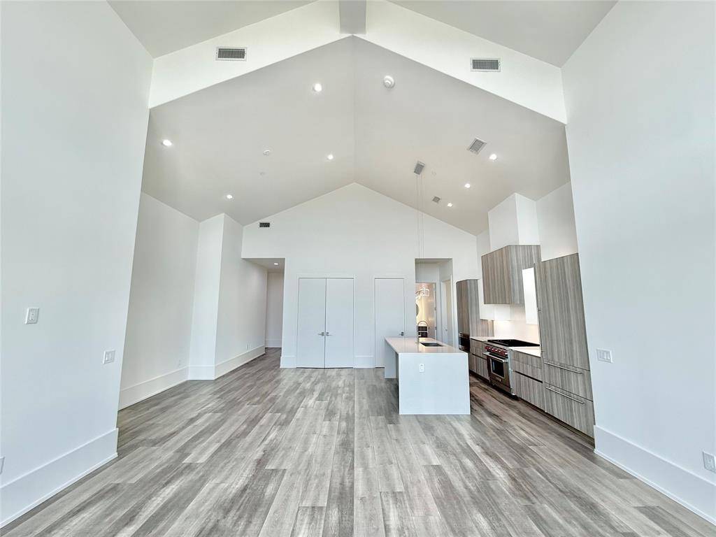 Highland Park, TX 75205,3525 Normandy Avenue #32