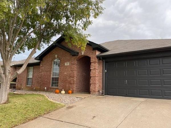 616 Ember Lane, Mansfield, TX 76063