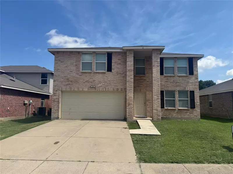 1613 Rialto Way, Fort Worth, TX 76247