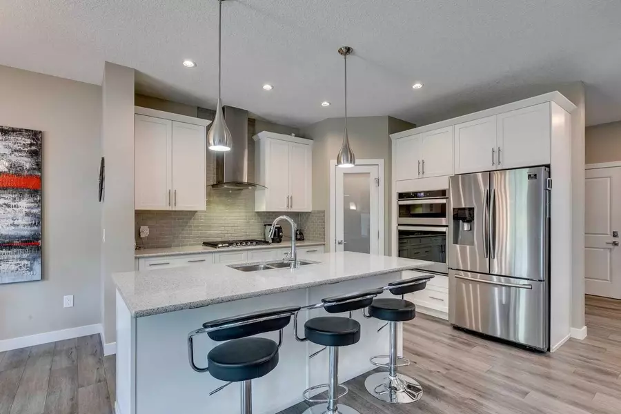 153 Walgrove TER Southeast, Calgary, AB T2X 4E6