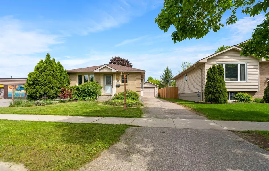 92 Ardsley RD, London North, ON N6G 3W4