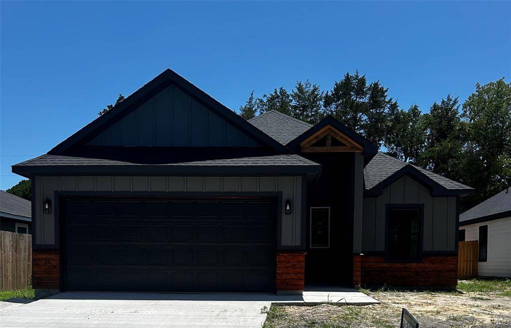 Whitewright, TX 75491,203 W Elm Street