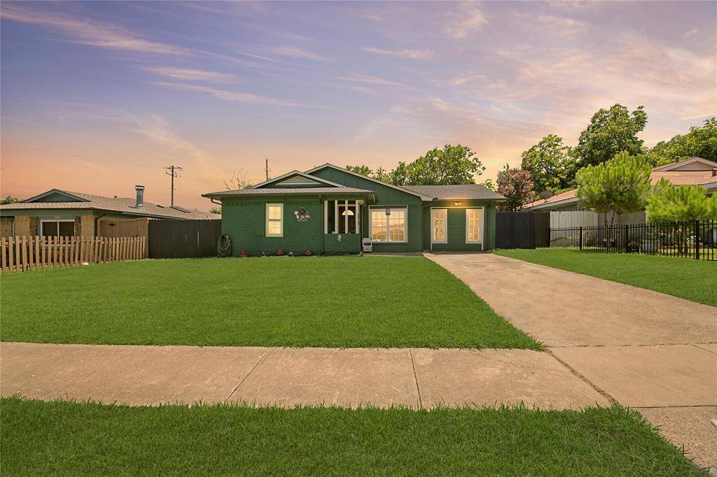 2204 Anita Drive, Mesquite, TX 75149