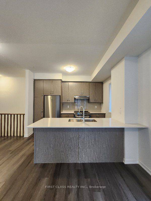 151 Honeycrisp CRES #184, Vaughan, ON L4K 0N7