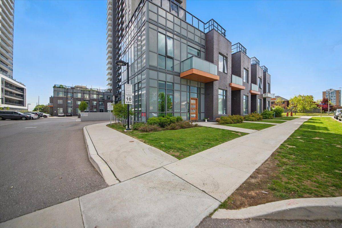 Mississauga, ON L4Z 0C6,8 Nahani WAY #124