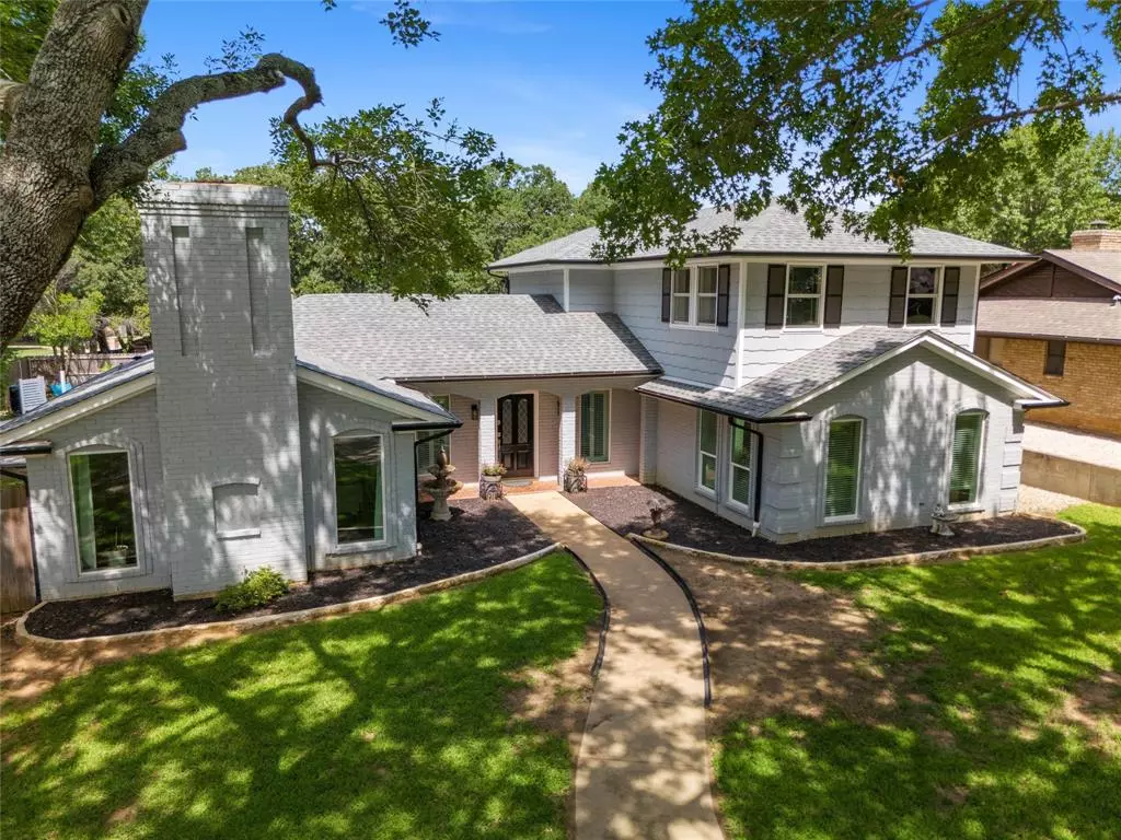 Grapevine, TX 76051,1 Whispering Vine Court