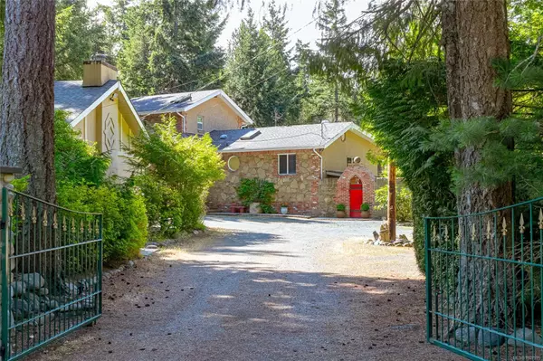 1980 Dorman Rd, Qualicum Beach, BC V9K 2G2