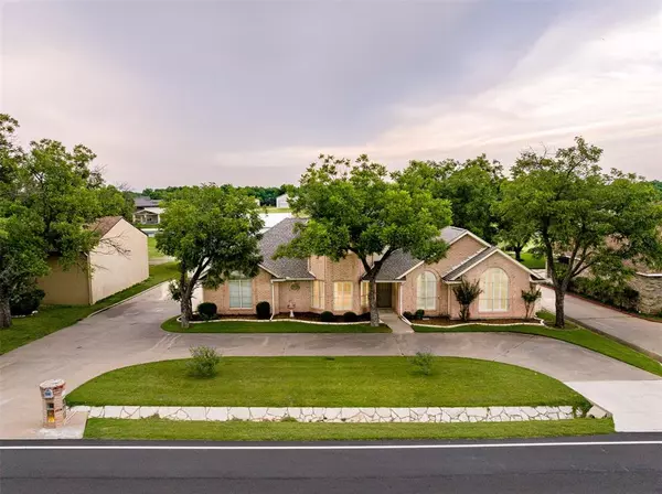 Granbury, TX 76049,8913 Woodlawn Drive