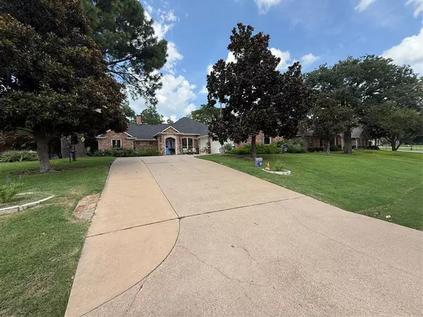 Granbury, TX 76049,9715 Ravenswood Road