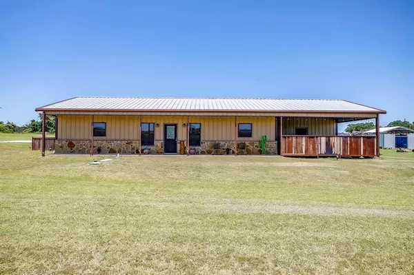 6550 Harkins Court, Tolar, TX 76476