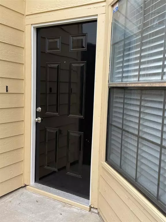 Lewisville, TX 75067,923 Azalia Drive