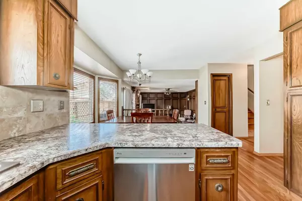 Calgary, AB T1Y4M5,175 Templewood DR Northeast