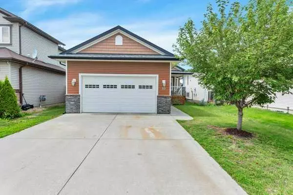 111 Vanson Close, Red Deer, AB T4R 0G8