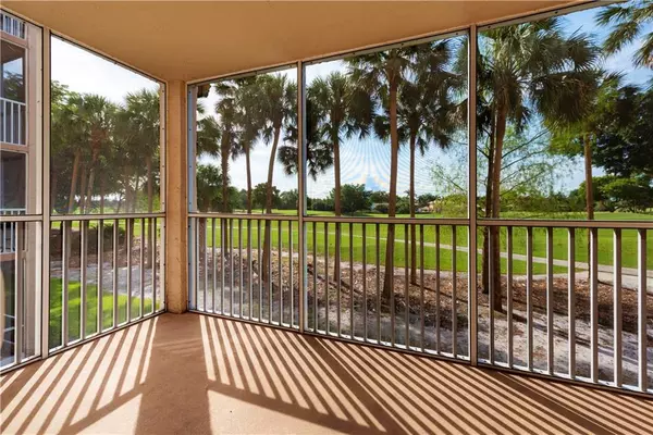 Plantation, FL 33324,250 Jacaranda Dr #209