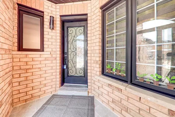 Markham, ON L3S 4N3,556 Highglen AVE