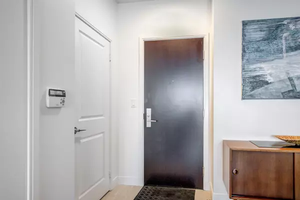 Mississauga, ON L4Z 0A9,60 absolute AVE #1708