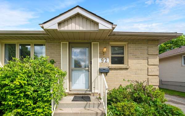 London North, ON N6G 3W4,92 Ardsley RD