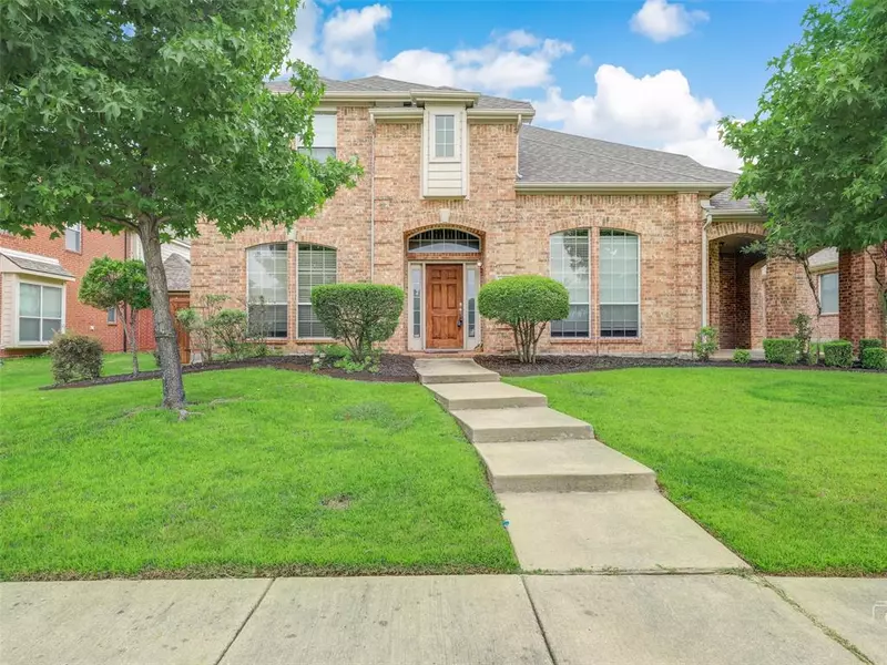 1041 Crystal Lake Drive, Frisco, TX 75036