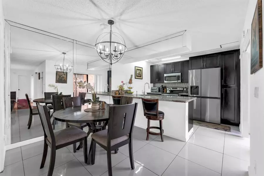 8437 N Coral Cir #8437, North Lauderdale, FL 33068
