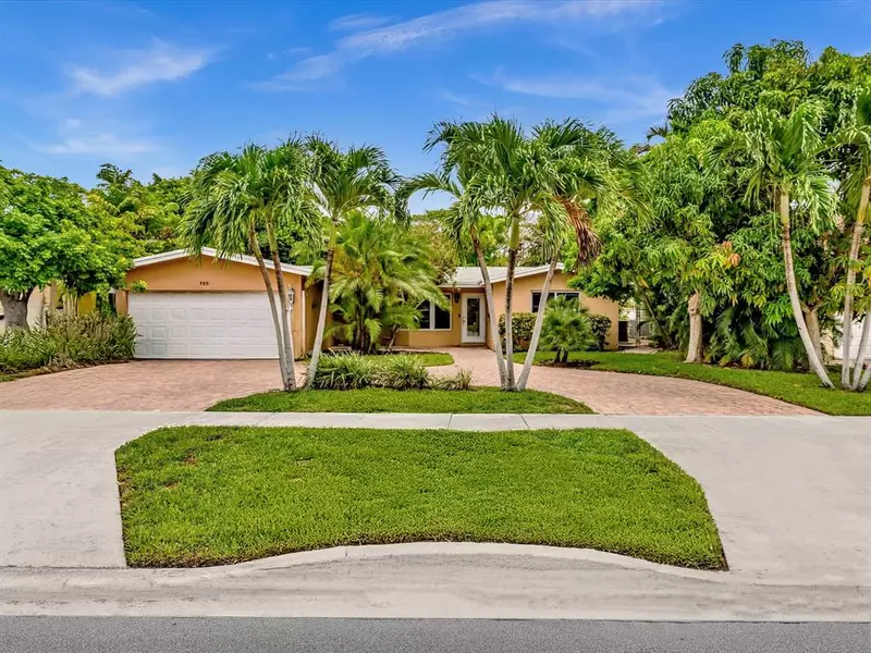 905 SE 13th Ct, Deerfield Beach, FL 33441