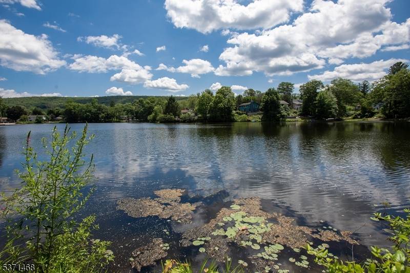 10 Lenape Trl, Jefferson Twp., NJ 07438