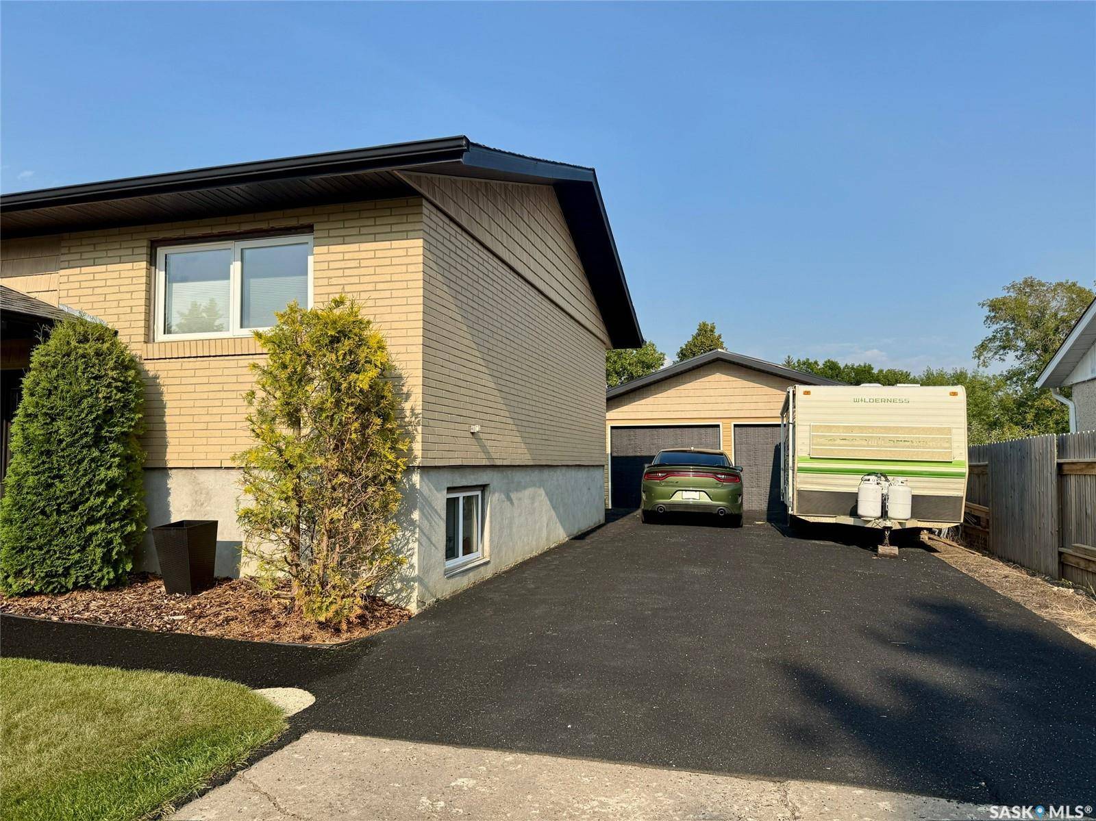 North Battleford, SK S9A 3J3,1772 Centennial CRESCENT