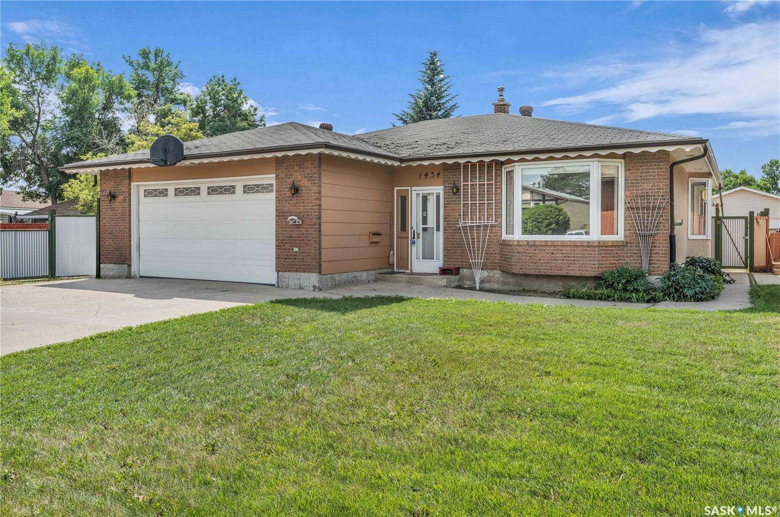 1434 Oxford STREET, Regina, SK S4N 4G5