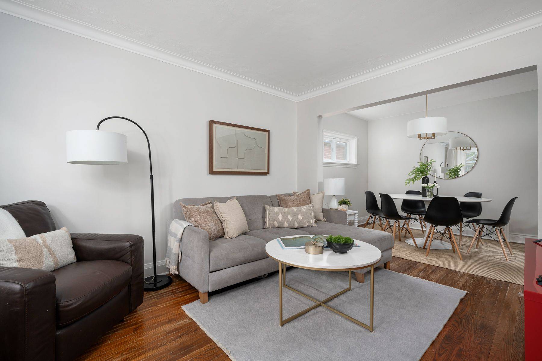209 Hallmark AVE, Toronto W06, ON M8W 4L1