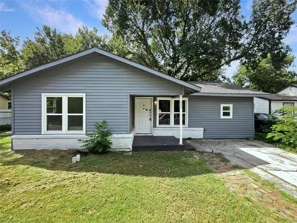 609 W Lone Star Avenue, Cleburne, TX 76033