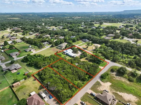 Granbury, TX 76048,1303 W Chippewa Trail