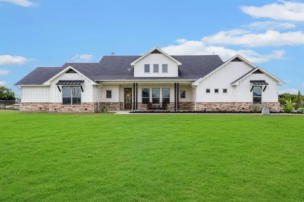 1001 N Oak Trail, Weatherford, TX 76085