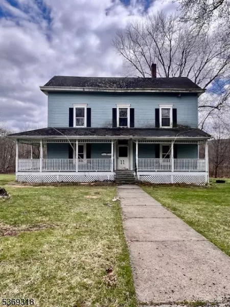 11 Sterling Pkwy, Ogdensburg Boro, NJ 07439