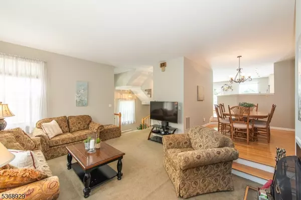 Wayne Twp., NJ 07470,43 Tanager Ct