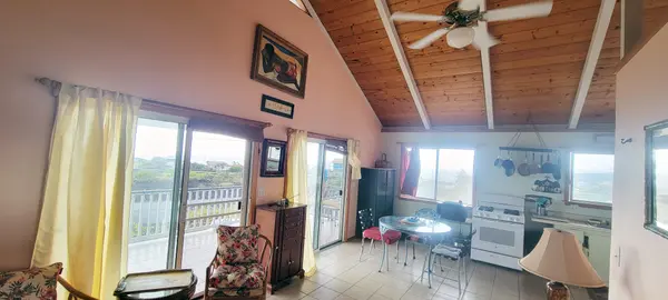 88-1520 EHIKU AVE, Captain Cook, HI 96704