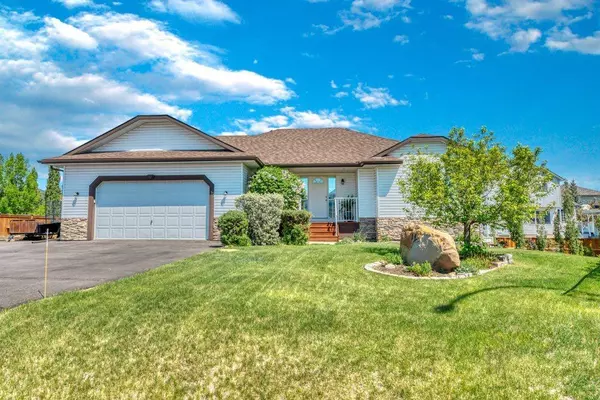 15 Henderson Bay NE, Langdon, AB T1X 2V6