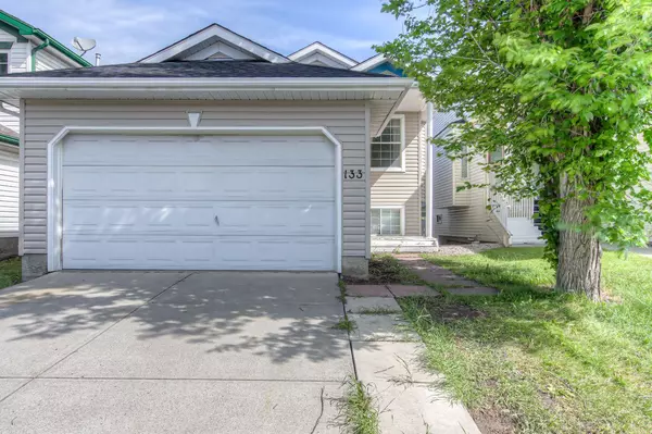 133 Hidden Springs CIR NW, Calgary, AB T3A 5H4