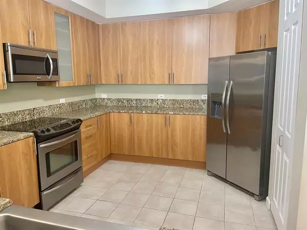 Wilton Manors, FL 33334,2617 NE 14th Ave #401
