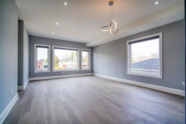 Collingwood, ON L9Y 1P2,65B St Vincent ST