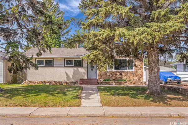 329 Y AVENUE N, Saskatoon, SK S7L 3K8